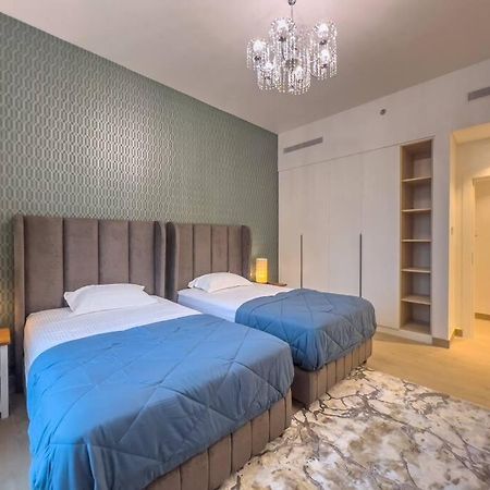 Lovely 2-Bedroom Vacation Home Near Beach Dubai Eksteriør billede