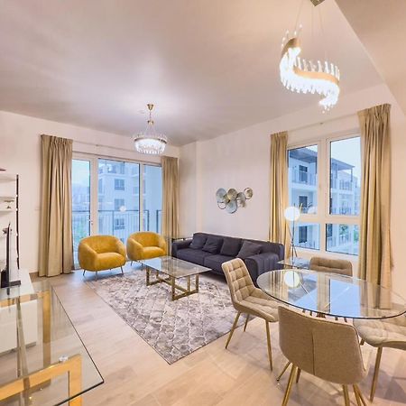 Lovely 2-Bedroom Vacation Home Near Beach Dubai Eksteriør billede