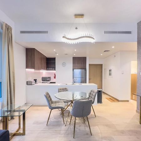 Lovely 2-Bedroom Vacation Home Near Beach Dubai Eksteriør billede