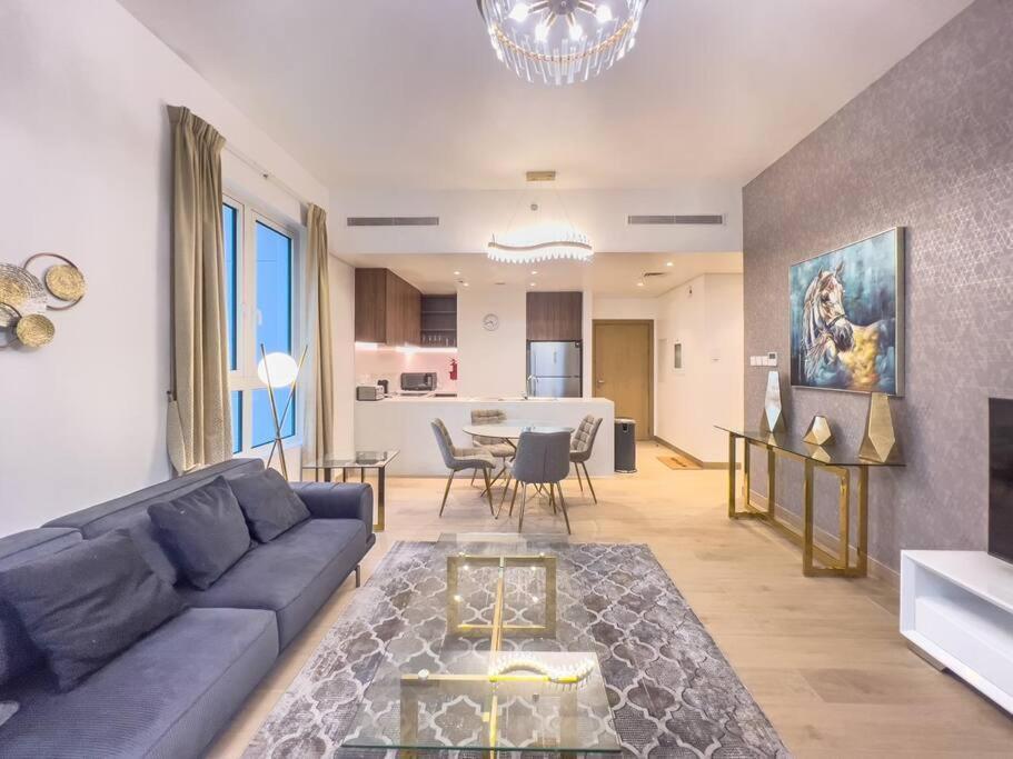 Lovely 2-Bedroom Vacation Home Near Beach Dubai Eksteriør billede