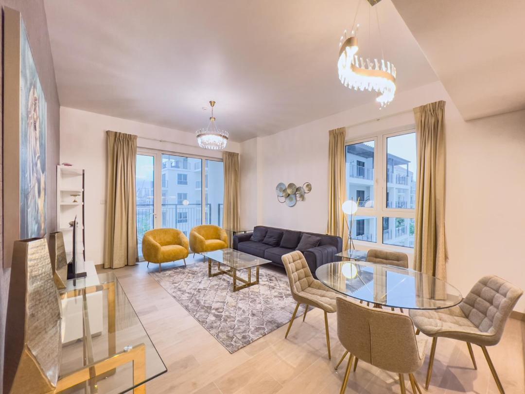 Lovely 2-Bedroom Vacation Home Near Beach Dubai Eksteriør billede